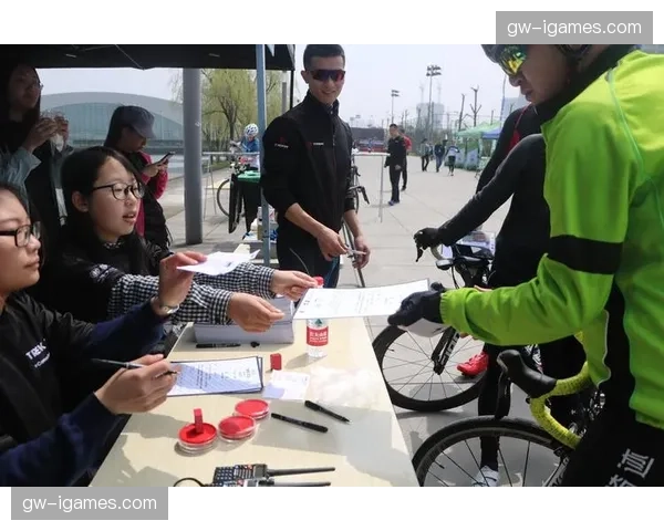 当前阶段志愿者服务时长自动统计 系统实现奖章即时分发